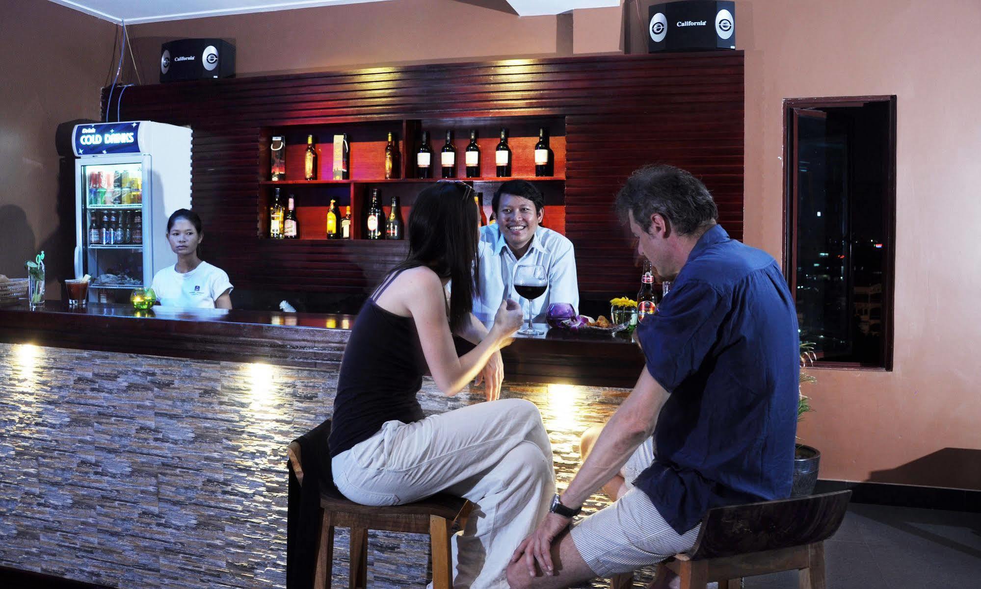 V N E Hotel Phnom Penh Zewnętrze zdjęcie