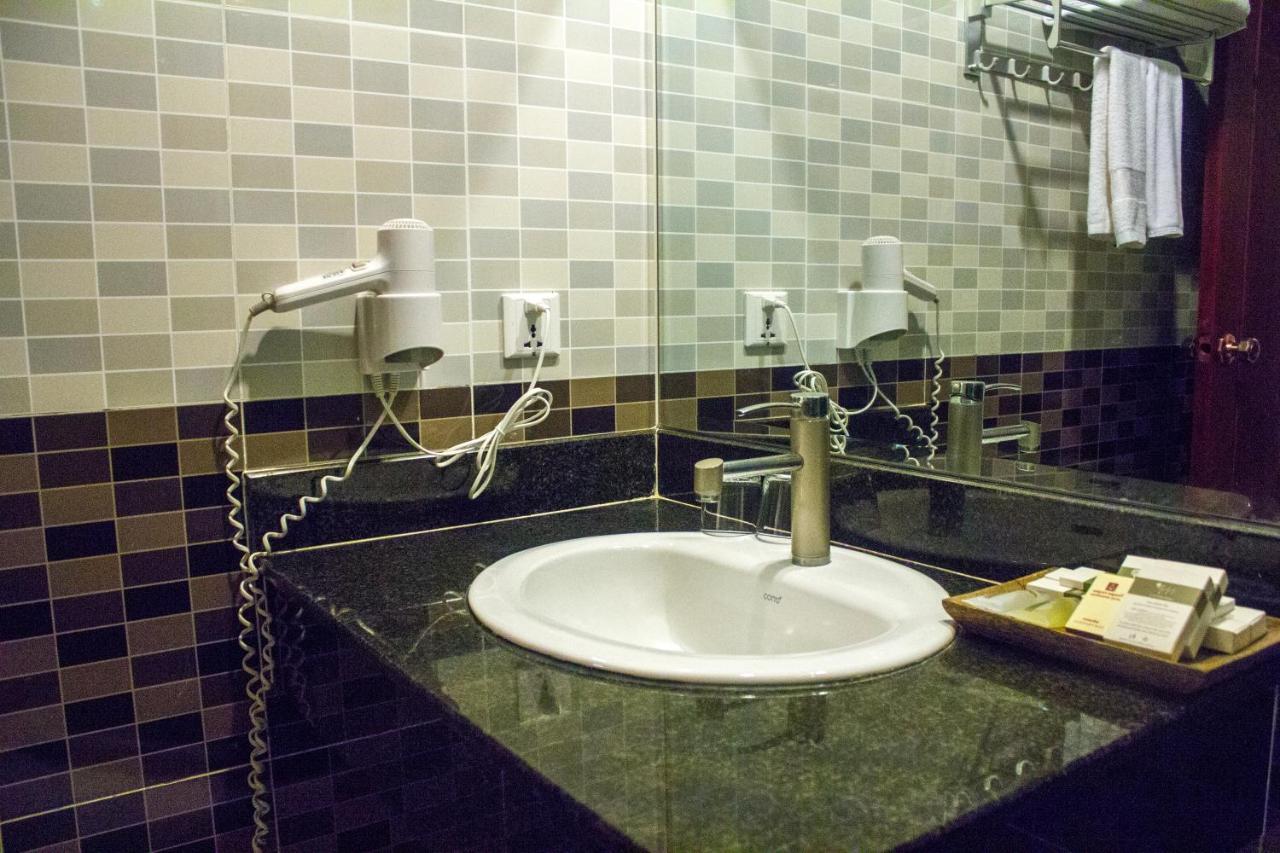V N E Hotel Phnom Penh Zewnętrze zdjęcie